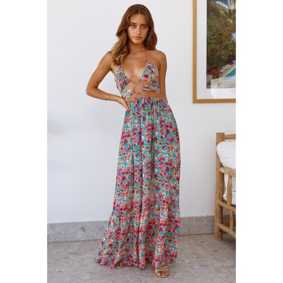 💐 Hello Molly, Free Flight Floral Strappy Maxi Dress - Picture 2 of 16